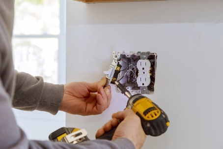 fixing electrical outlet